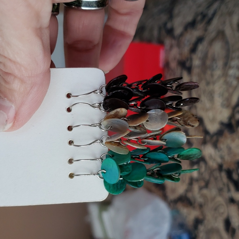 Earrings- 3pr shell - Picture 2 of 3